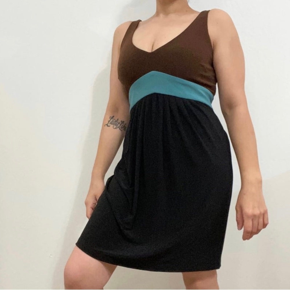 Jones New York Women’s 4 Y2K Colorblock V Neck Sleeveless Midi Dress